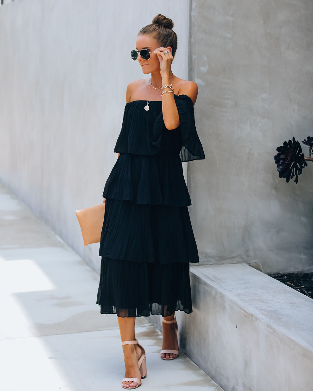 Bonifacio Tiered Pleated Midi Dress - Black