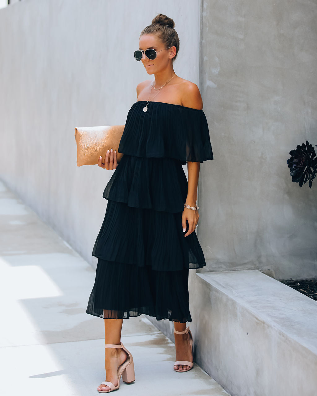 Bonifacio Tiered Pleated Midi Dress - Black